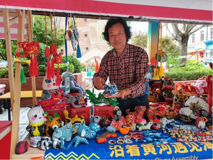 会了吧！20余项沿黄流域老手艺惊艳国庆打卡值爆表pg电子中文模拟器青岛市市北区非遗手造大集也太(图7)