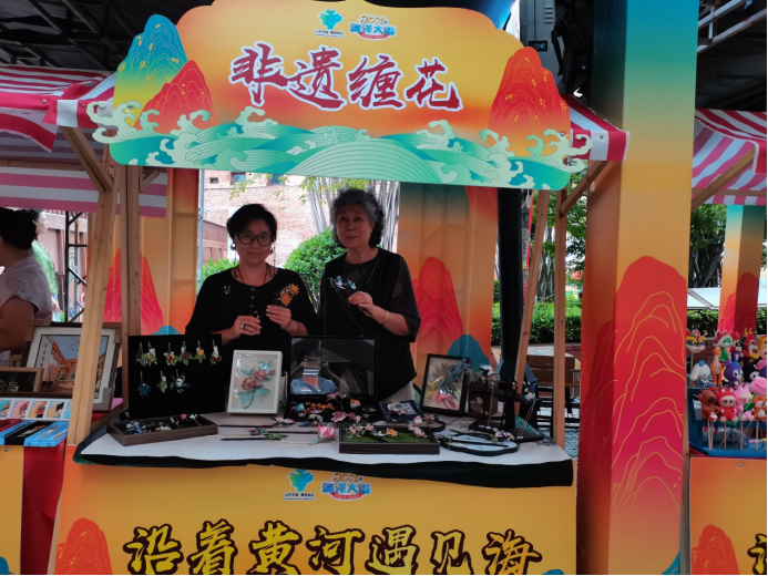 会了吧！20余项沿黄流域老手艺惊艳国庆打卡值爆表pg电子中文模拟器青岛市市北区非遗手造大集也太(图9)