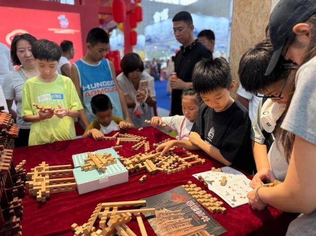 盒、“比耶龙”冰箱贴……火了!pg电子首页“睡个午觉”系列盲(图6) 盒、“比耶龙”冰箱贴……火了!pg电子首页“睡个午觉”系列盲(图6)